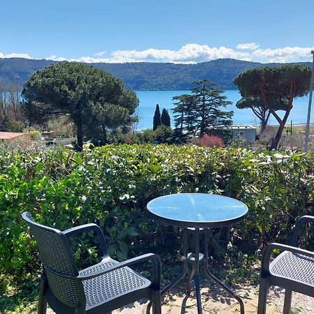Bed&Breakfast "Fiorella" Sul Lago Castel Gandolfo Exteriör bild