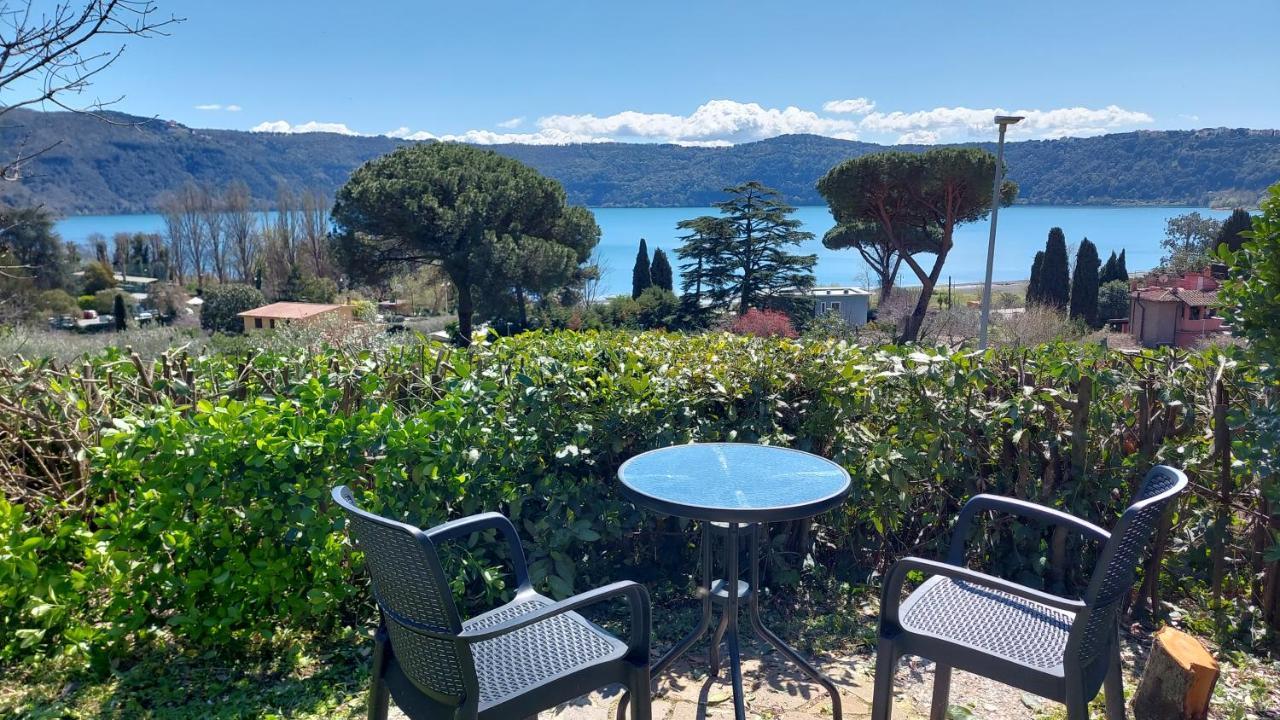 Bed&Breakfast "Fiorella" Sul Lago Castel Gandolfo Exteriör bild