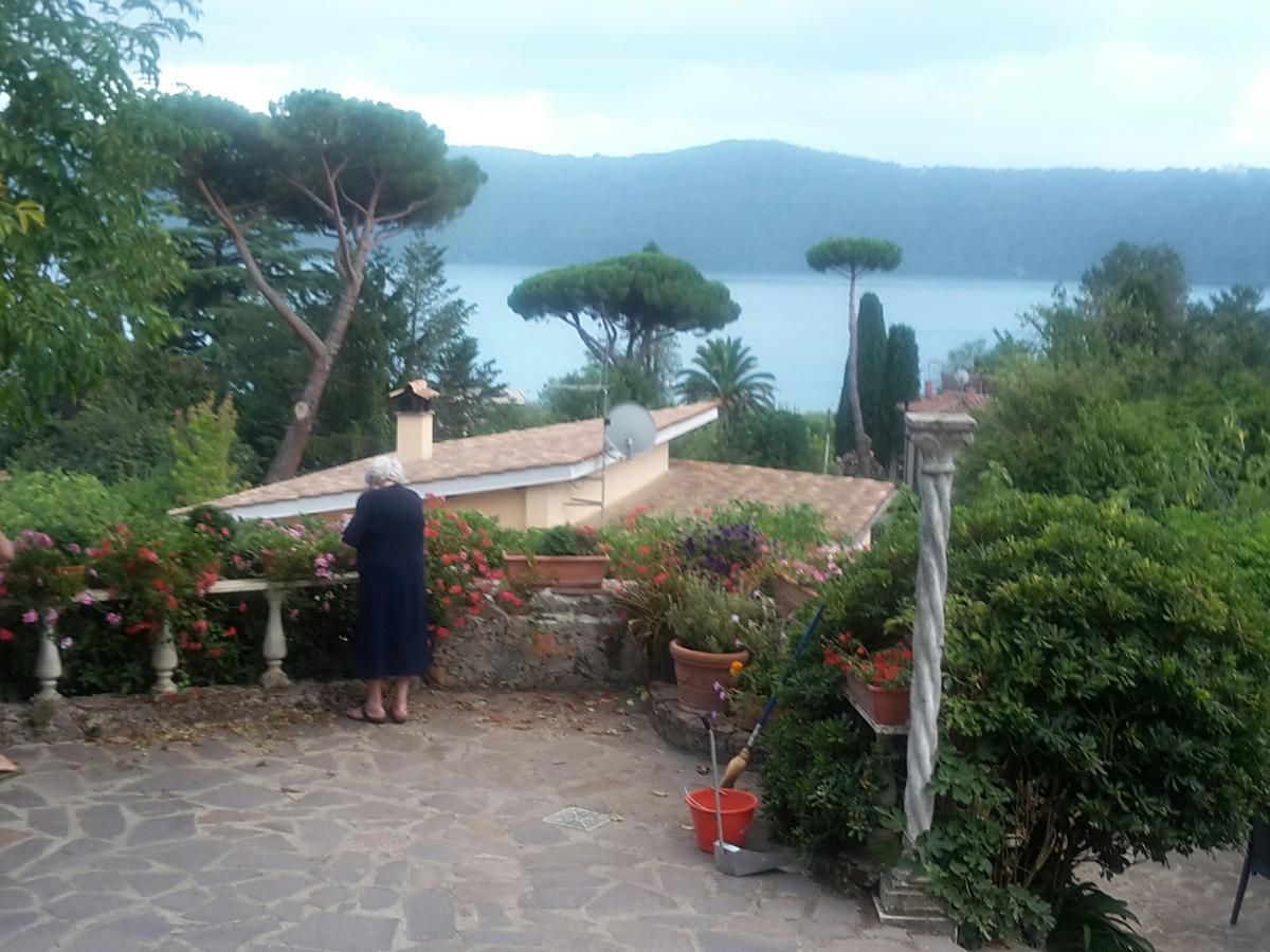Bed&Breakfast "Fiorella" Sul Lago Castel Gandolfo Exteriör bild